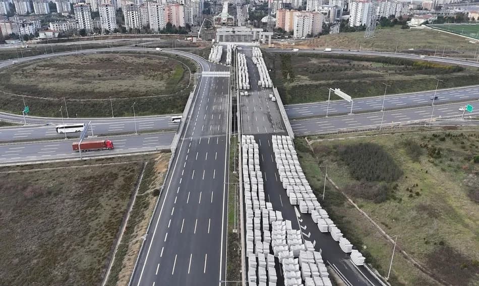 Nakkaş-Başakşehir Otoyolu projesinde çalışmalar devam ediyor
