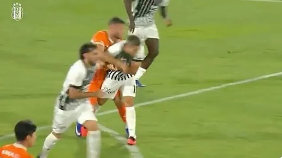 Beşiktaşlı Leandro Trossard’a Müdahale Tartışma Yarattı