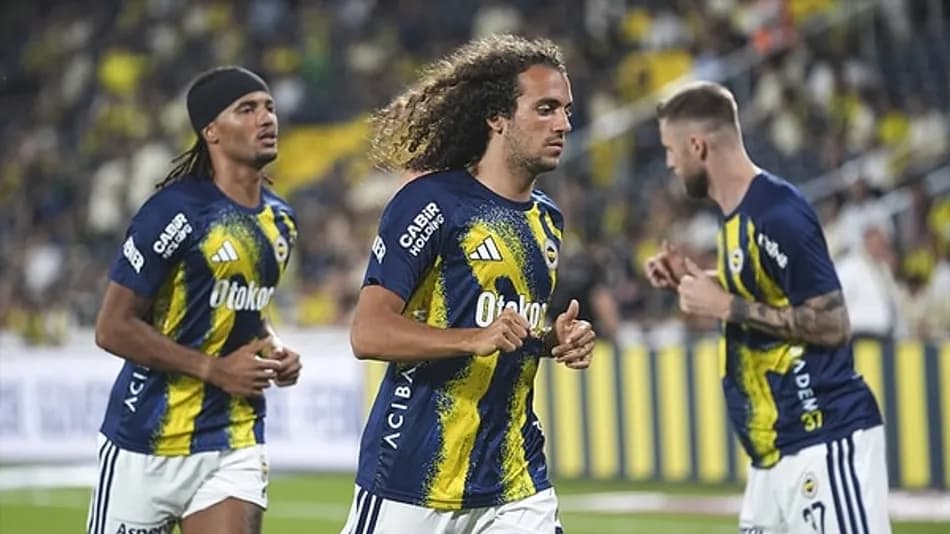 Fenerbahçe-Konyaspor maçındaki penaltı tartışma yarattı