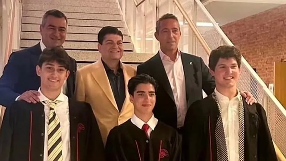Kerim Rahmi Koç mezuniyet pozlarıyla gündem oldu
