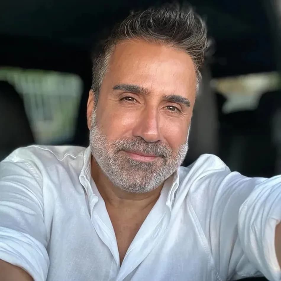 Emrah'ın yeni dizi projesiyle ekranlara dönmesi bekleniyor