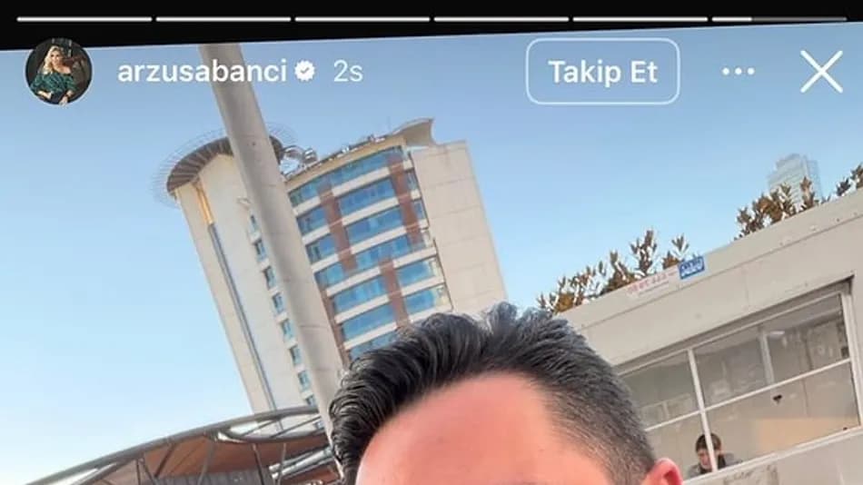 Nazlı Sabancı ikinci üniversitesinden mezun oldu
