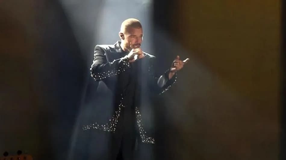 Ricky Martin 15 yıl sonra İstanbul’da konser verdi