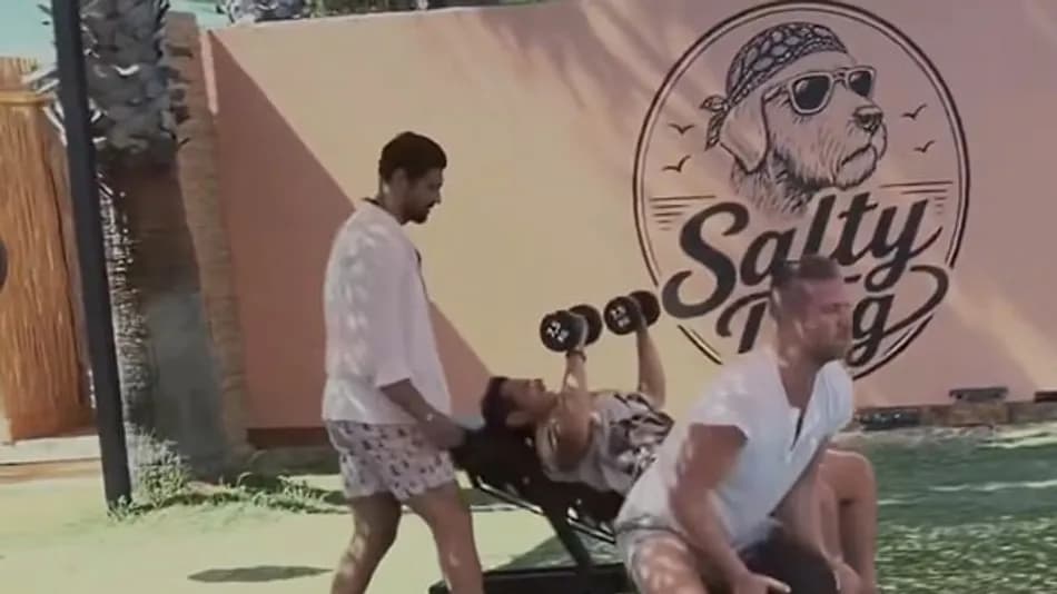 Barış Arduç ve Ünlü İsimlerin Alaçatı Antrenmanı Gündem Oldu