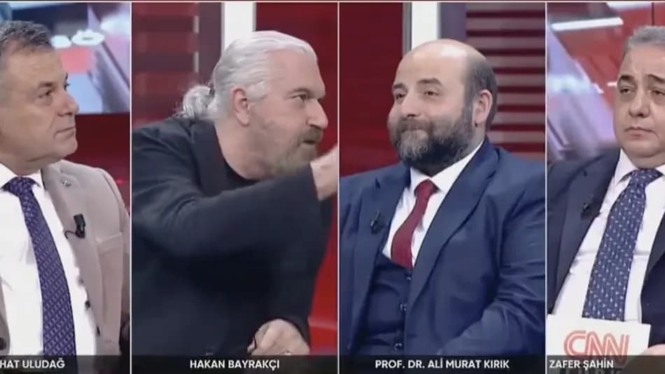 CNN Türk'te okul saldırısı tartışılırken Pink Floyd şarkısı gündeme geldi