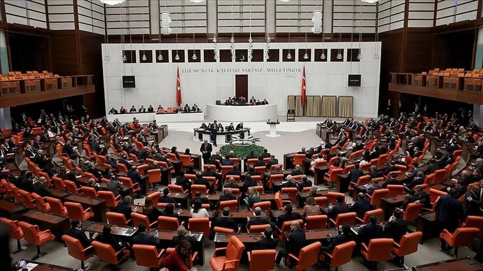 TBMM’de en yaygın meslek grupları iş insanları ve avukatlar oldu