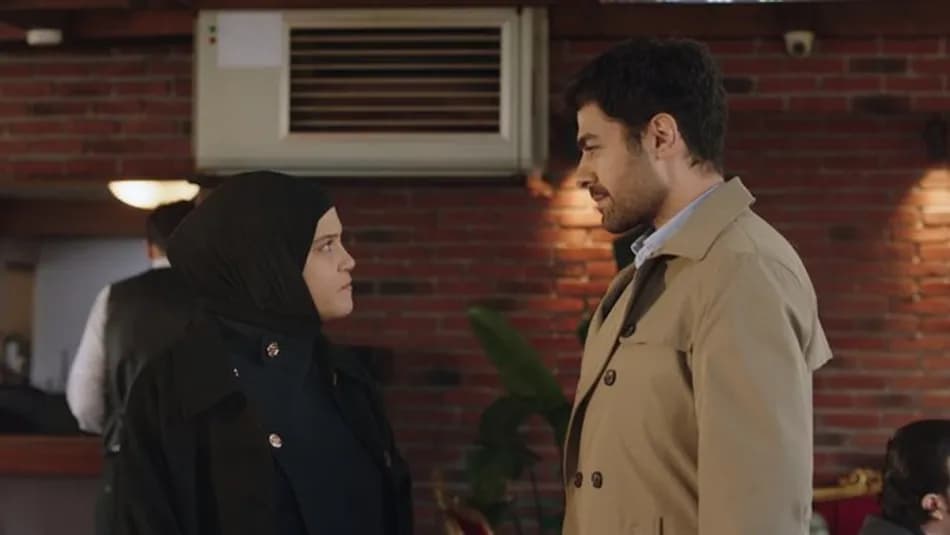 Gökberk Demirci'nin Haysiyetsiz Dizisindeki Partneri Aybüke Yılmaz Oldu