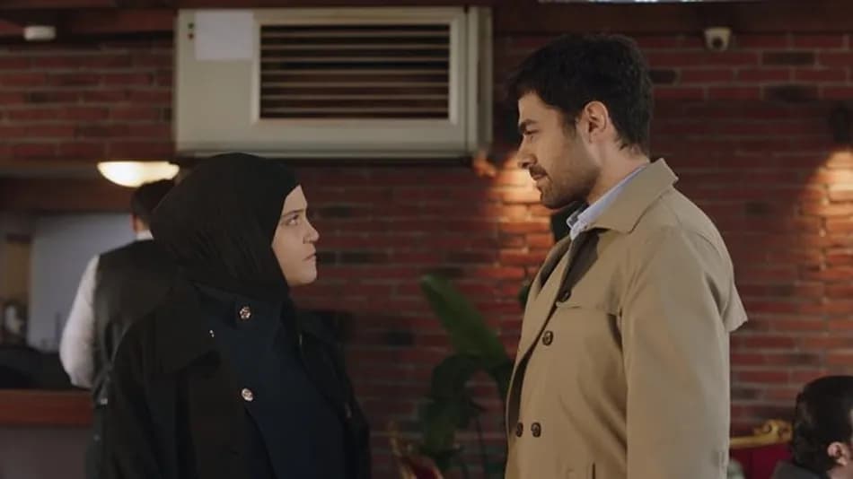 Gökberk Demirci'nin Haysiyetsiz Dizisindeki Partneri Aybüke Yılmaz Oldu