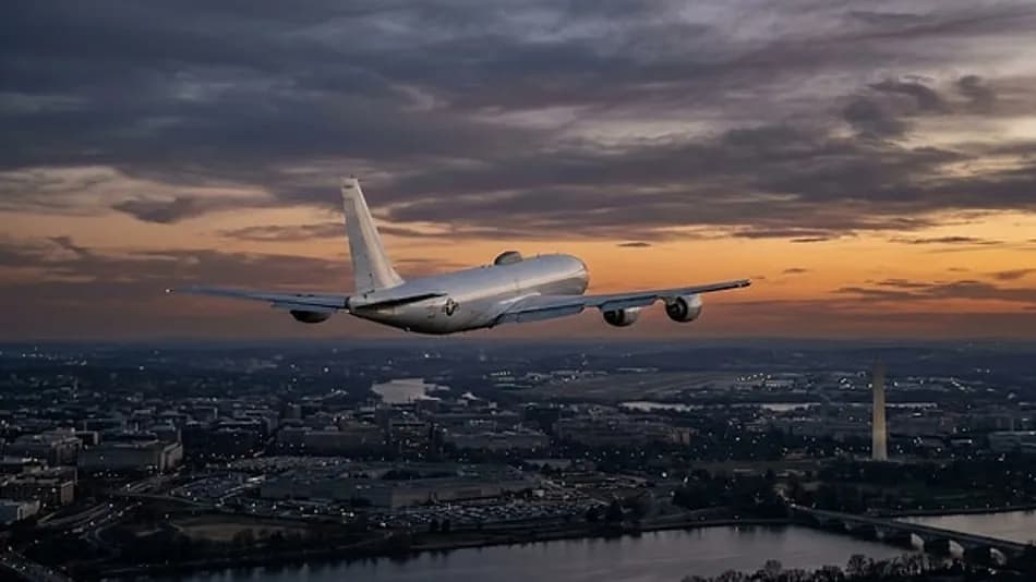 ABD Semalarında 5 E-6B Mercury Uçağı Hareketliliği