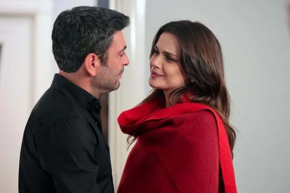 Sinem Ünsal'ın Uzak Şehir'den ayrılacağı iddiası yalanlandı