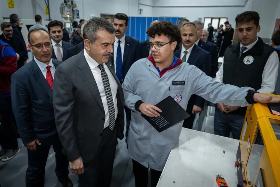 Bakan Yusuf Tekin: 100 öğrenciden 43’ü meslek lisesini tercih etti