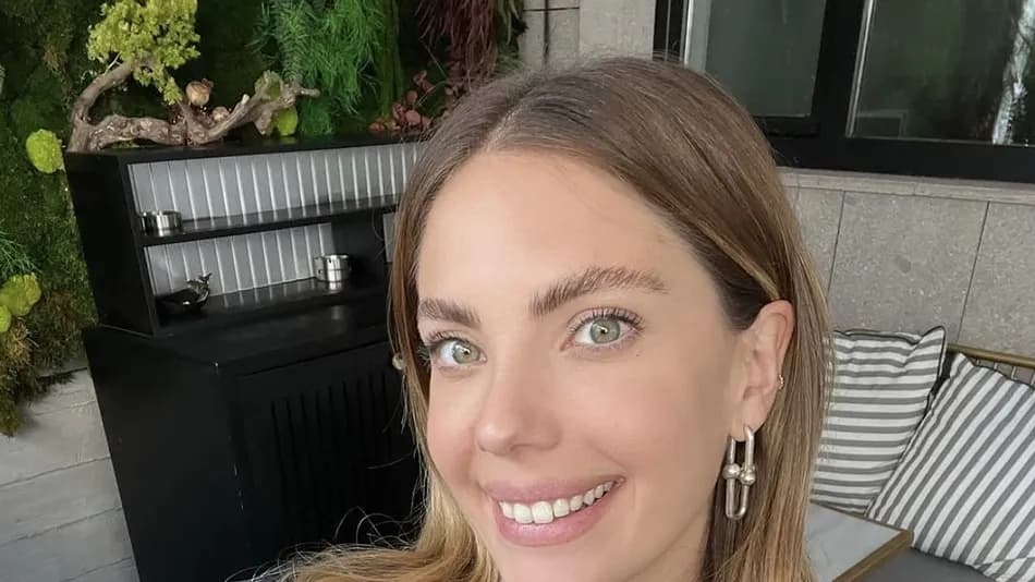 Eda Ece yeni saç modeliyle ilk kez görüntülendi