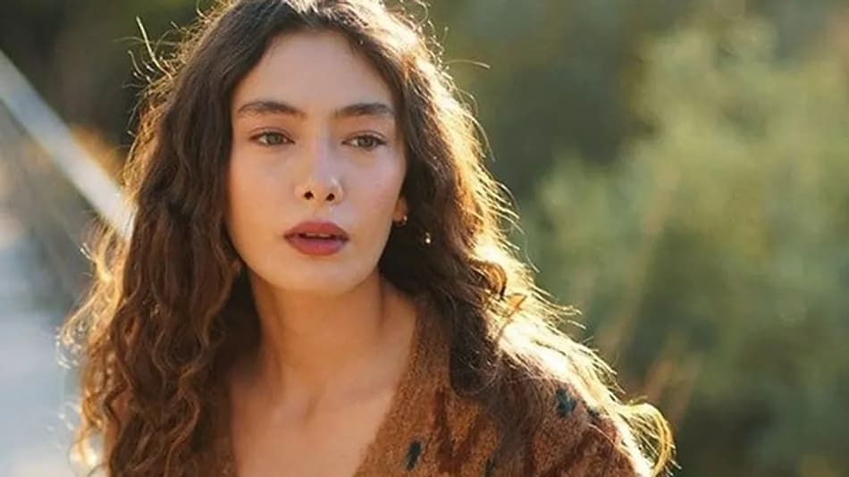 Neslihan Atagül yeni proje için görüşmelere başladı