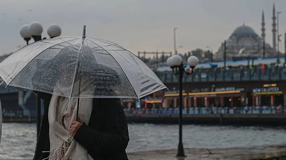 AKOM’dan İstanbul için gök gürültülü sağanak uyarısı